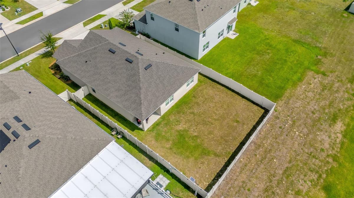 5242 MAHOGANY DRIVE — photo 31 of 32