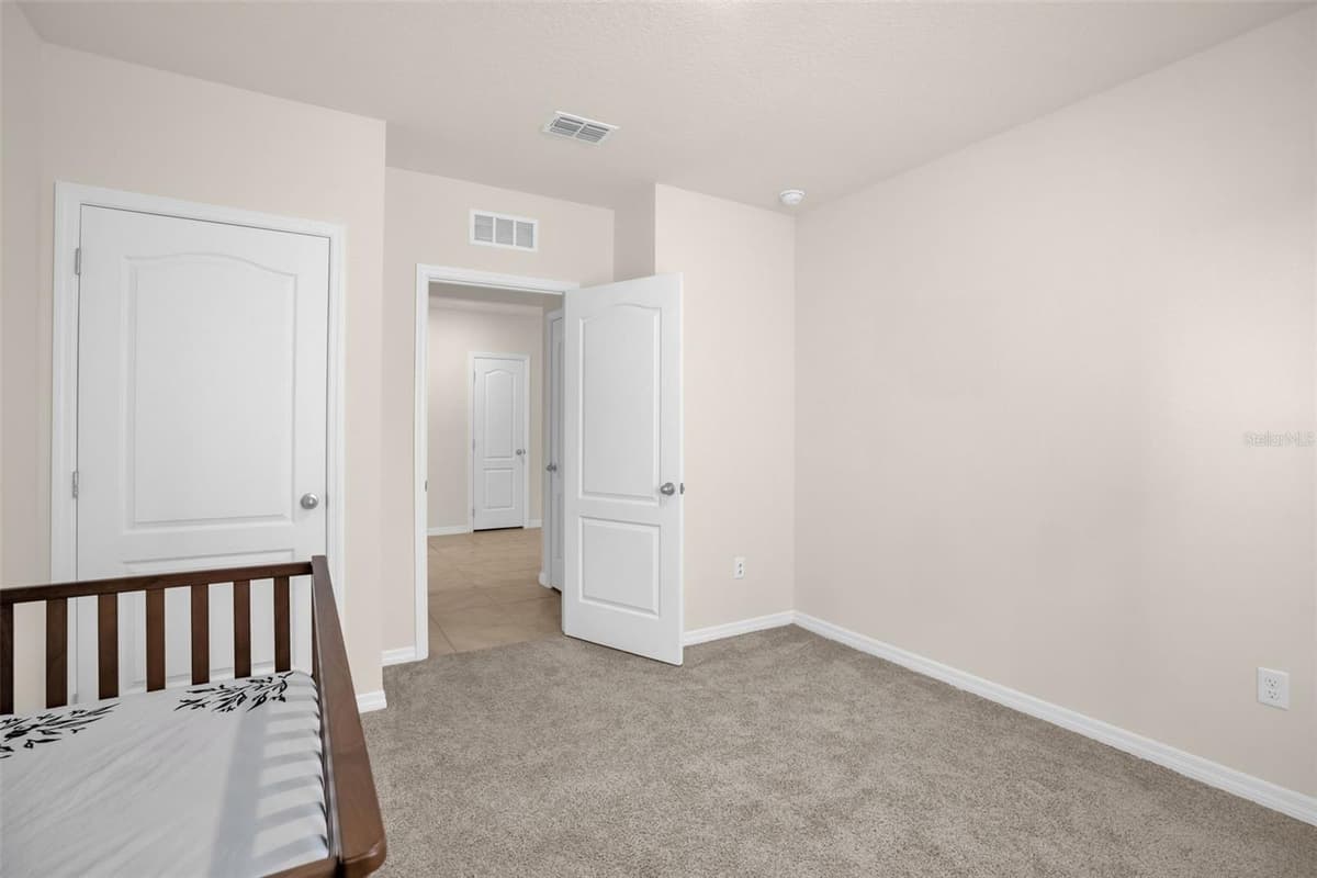 5242 MAHOGANY DRIVE — photo 19 of 32