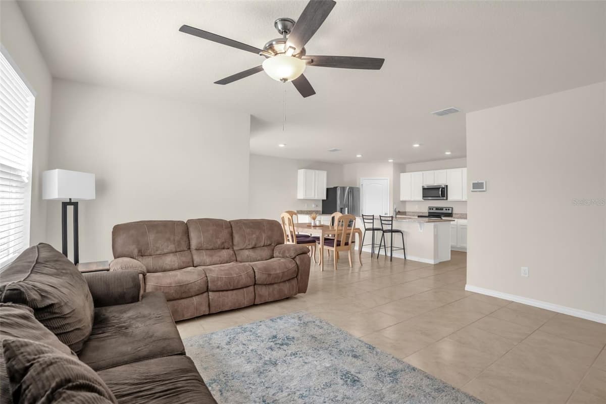 5242 MAHOGANY DRIVE — photo 5 of 32