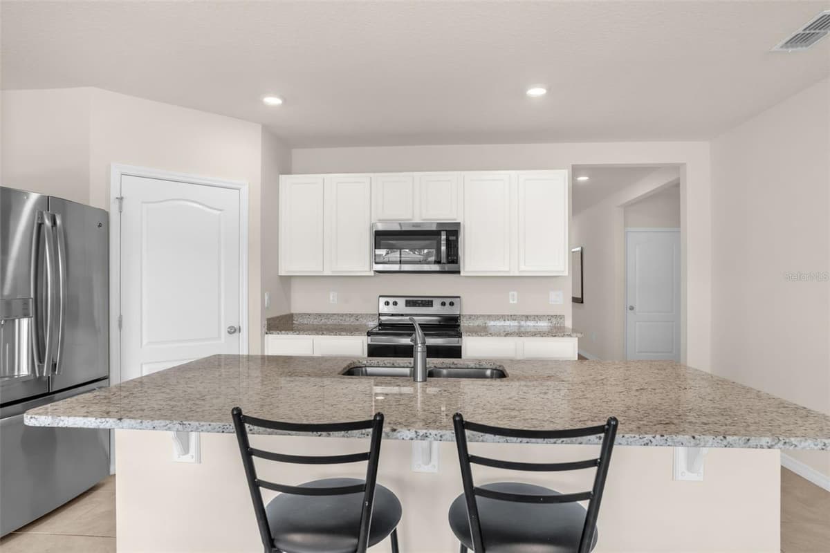 5242 MAHOGANY DRIVE — photo 7 of 32