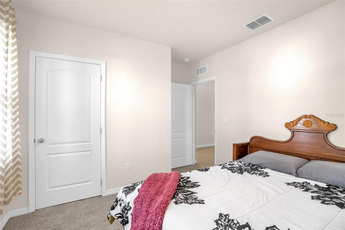 5242 MAHOGANY DRIVE — photo 13 of 32