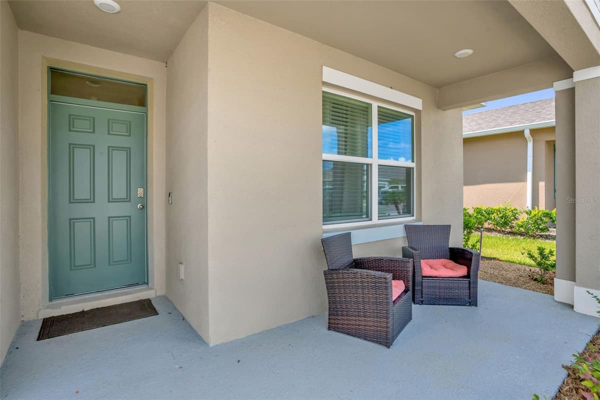 5242 MAHOGANY DRIVE — photo 3 of 32
