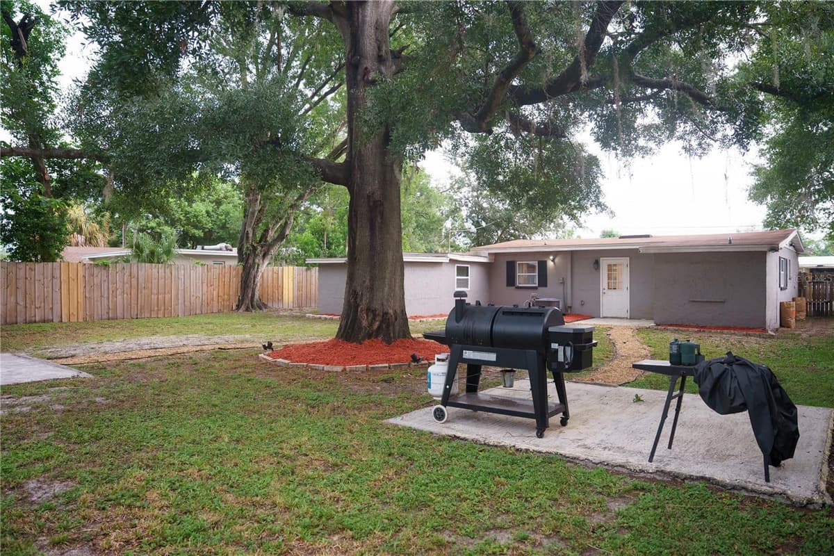 10906 LANTANA AVENUE — photo 31 of 38