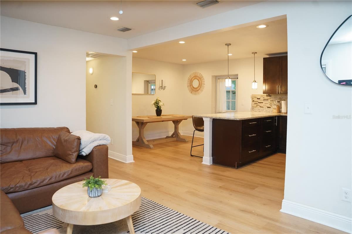 10906 LANTANA AVENUE — photo 14 of 38