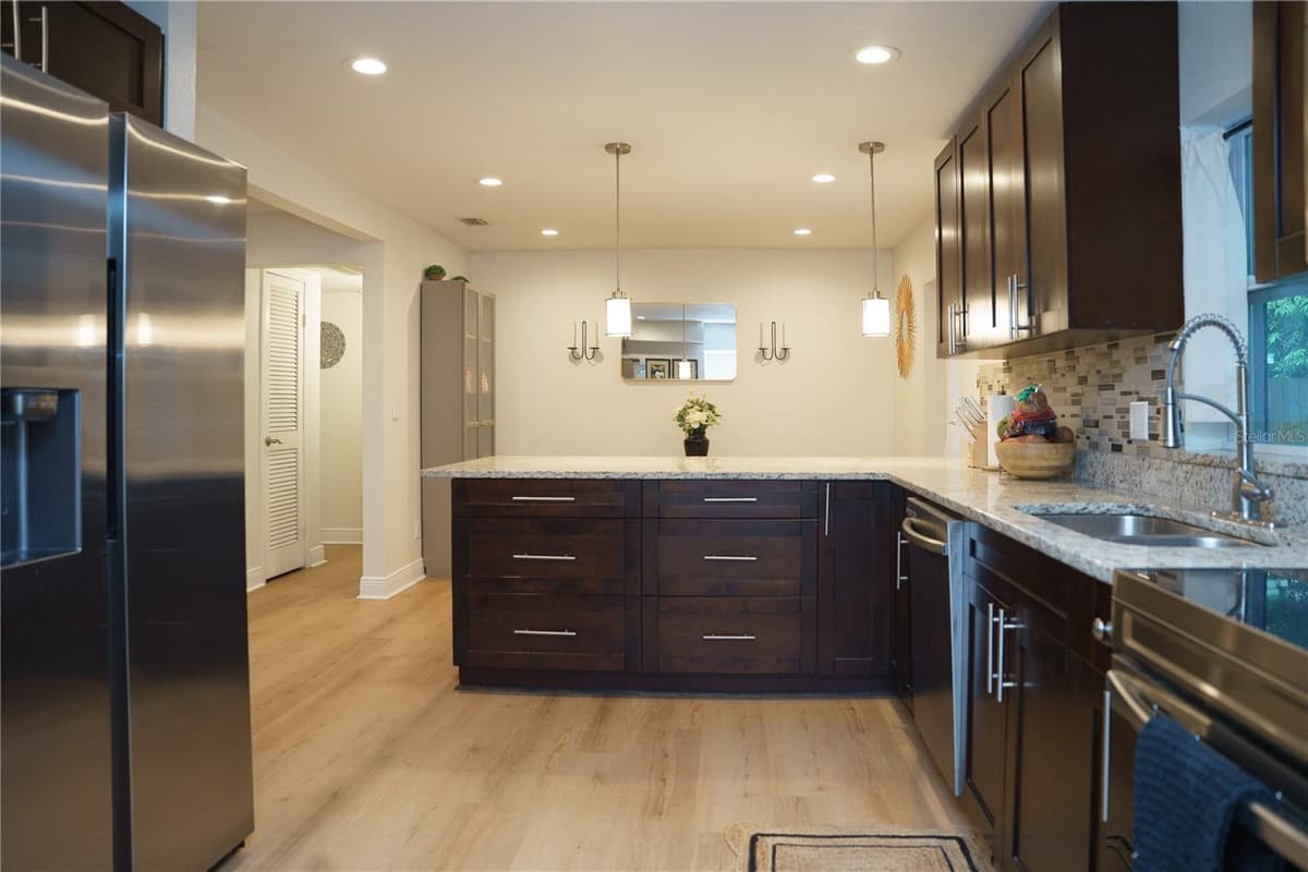 10906 LANTANA AVENUE — photo 25 of 38