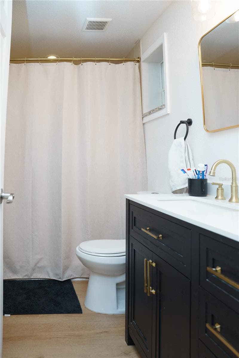 10906 LANTANA AVENUE — photo 12 of 38