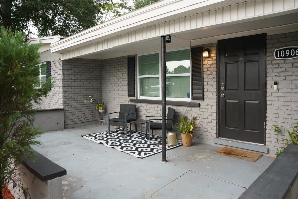 10906 LANTANA AVENUE — photo 4 of 38