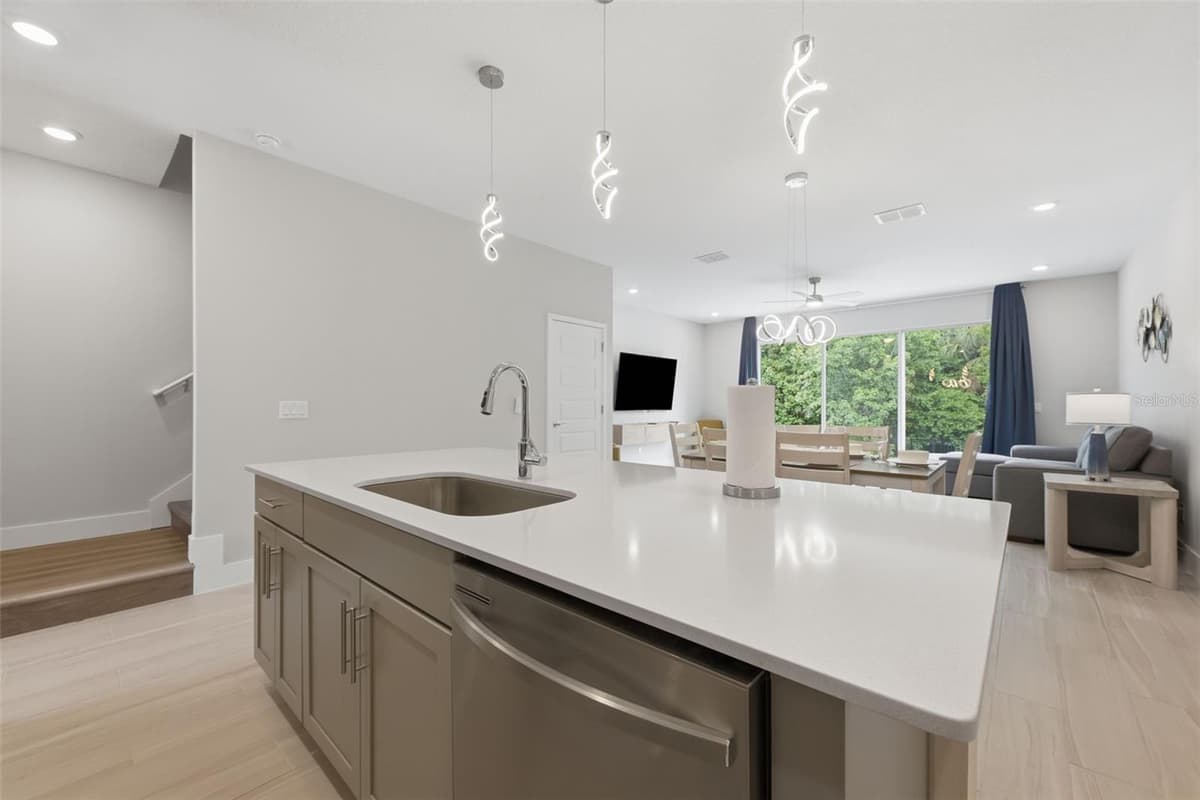 1216 ROYAL VIEW TERRACE — photo 10 of 45