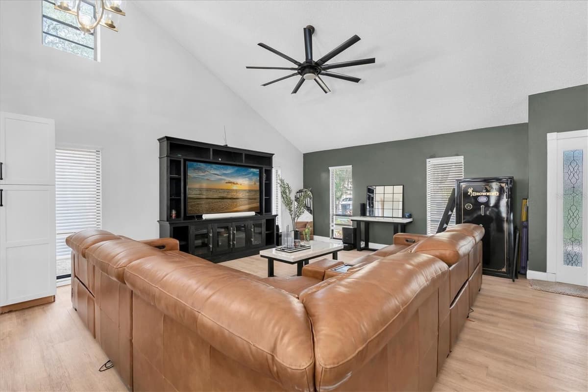1901 LANDSIDE DRIVE — photo 8 of 50