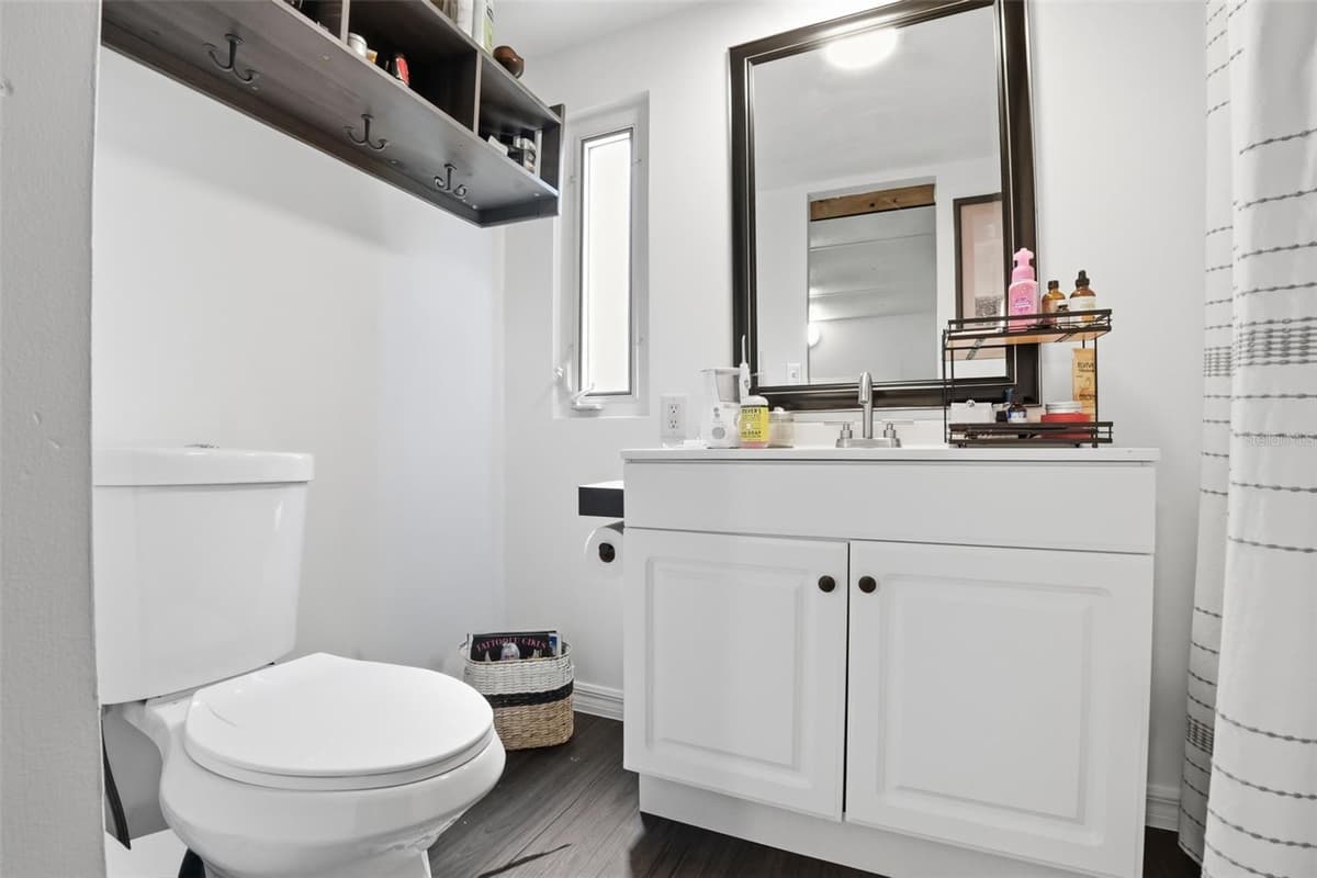 9295 LUNA DRIVE — photo 15 of 43