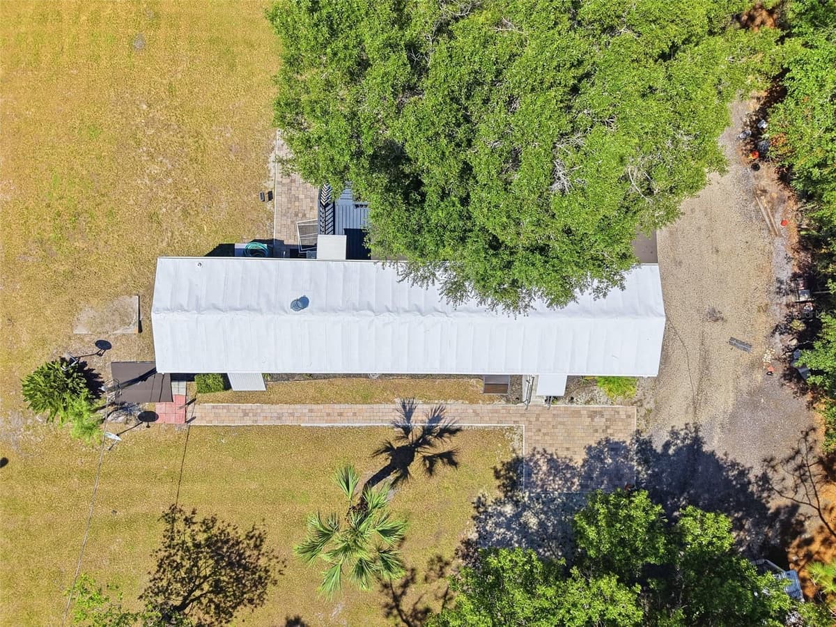 9295 LUNA DRIVE — photo 36 of 43