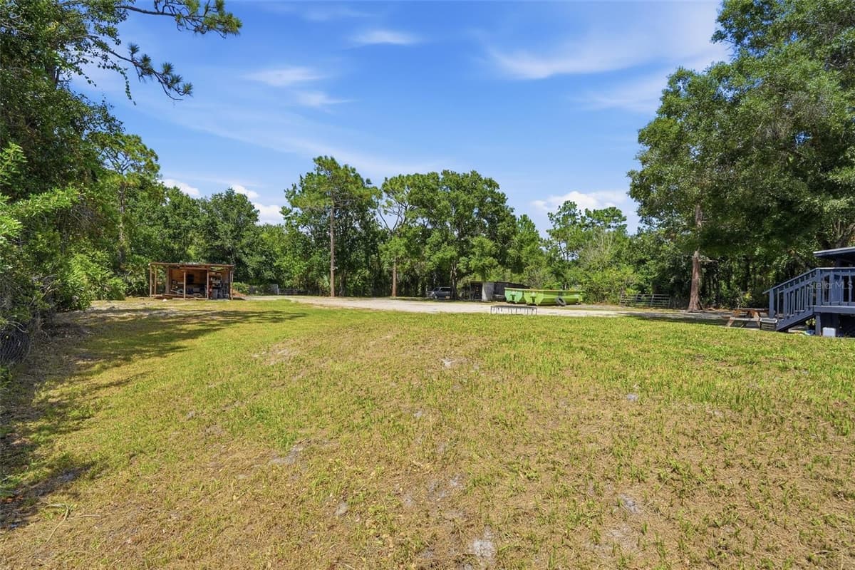 9295 LUNA DRIVE — photo 31 of 43