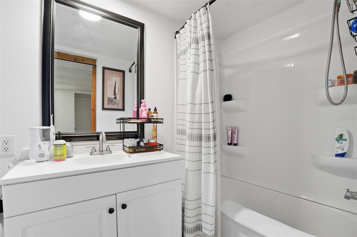 9295 LUNA DRIVE — photo 16 of 43