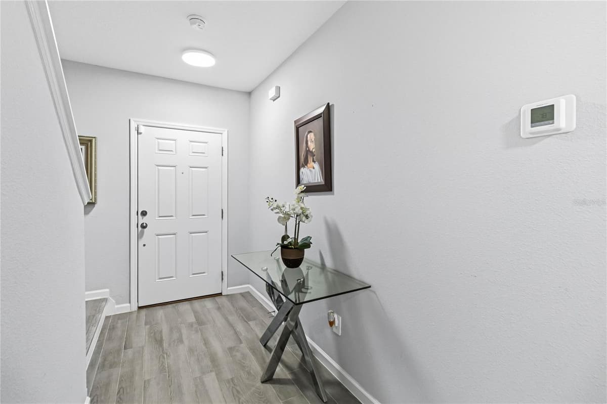 385 CAPE HONEYSUCKLE PLACE — photo 4 of 52