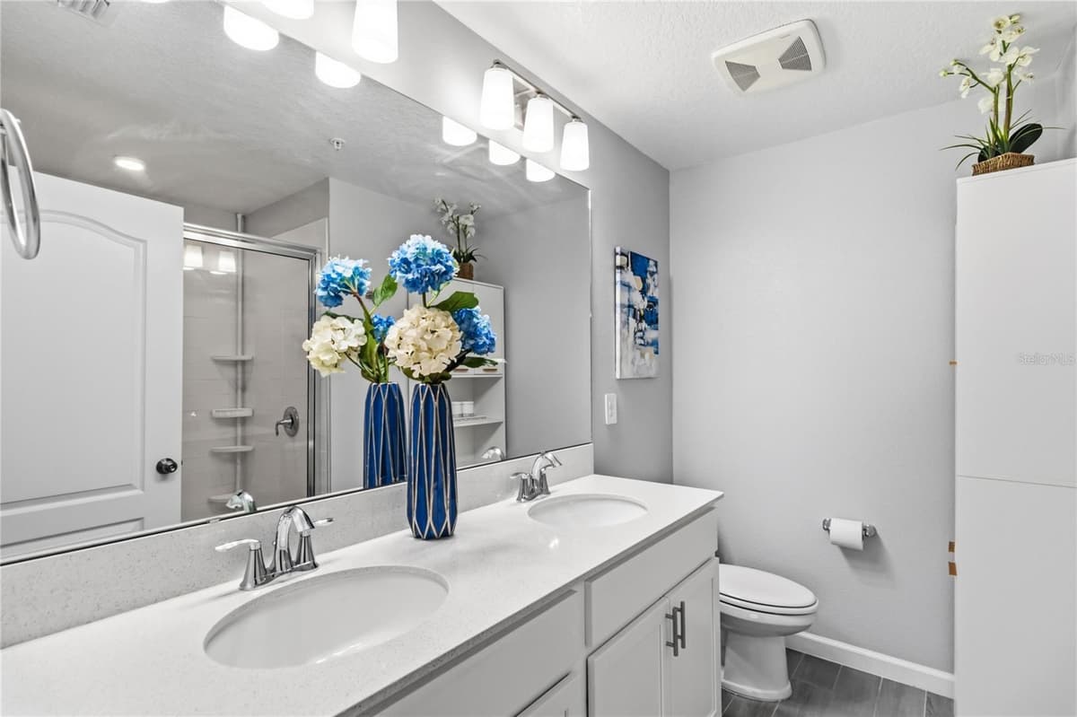 385 CAPE HONEYSUCKLE PLACE — photo 18 of 52