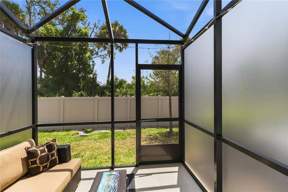 385 CAPE HONEYSUCKLE PLACE — photo 24 of 52