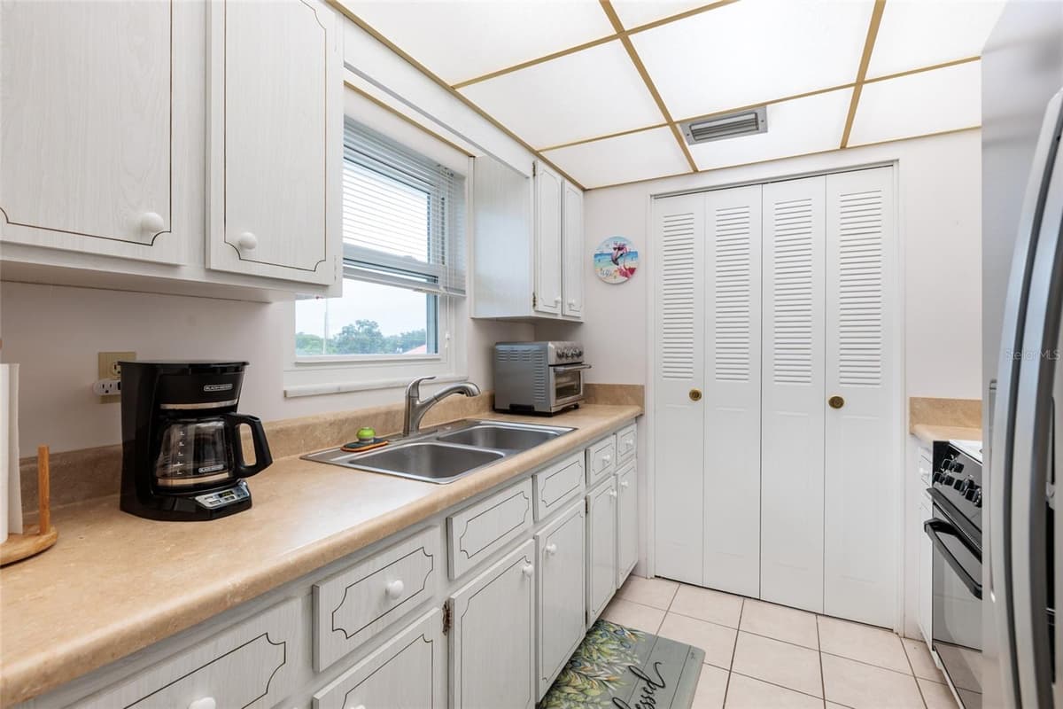 1235 HIGHLAND AVENUE — photo 12 of 49