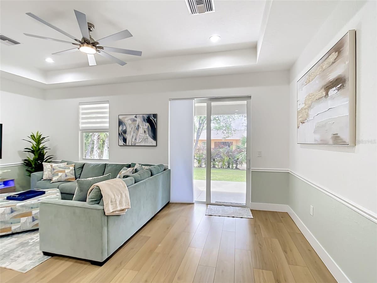 4586 MAURBACH TERRACE — photo 13 of 31