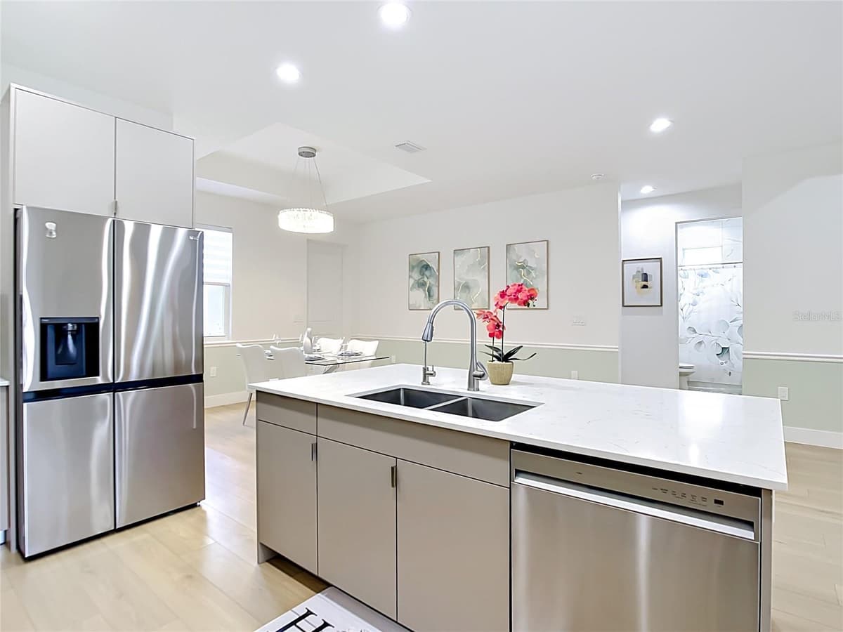 4586 MAURBACH TERRACE — photo 7 of 31