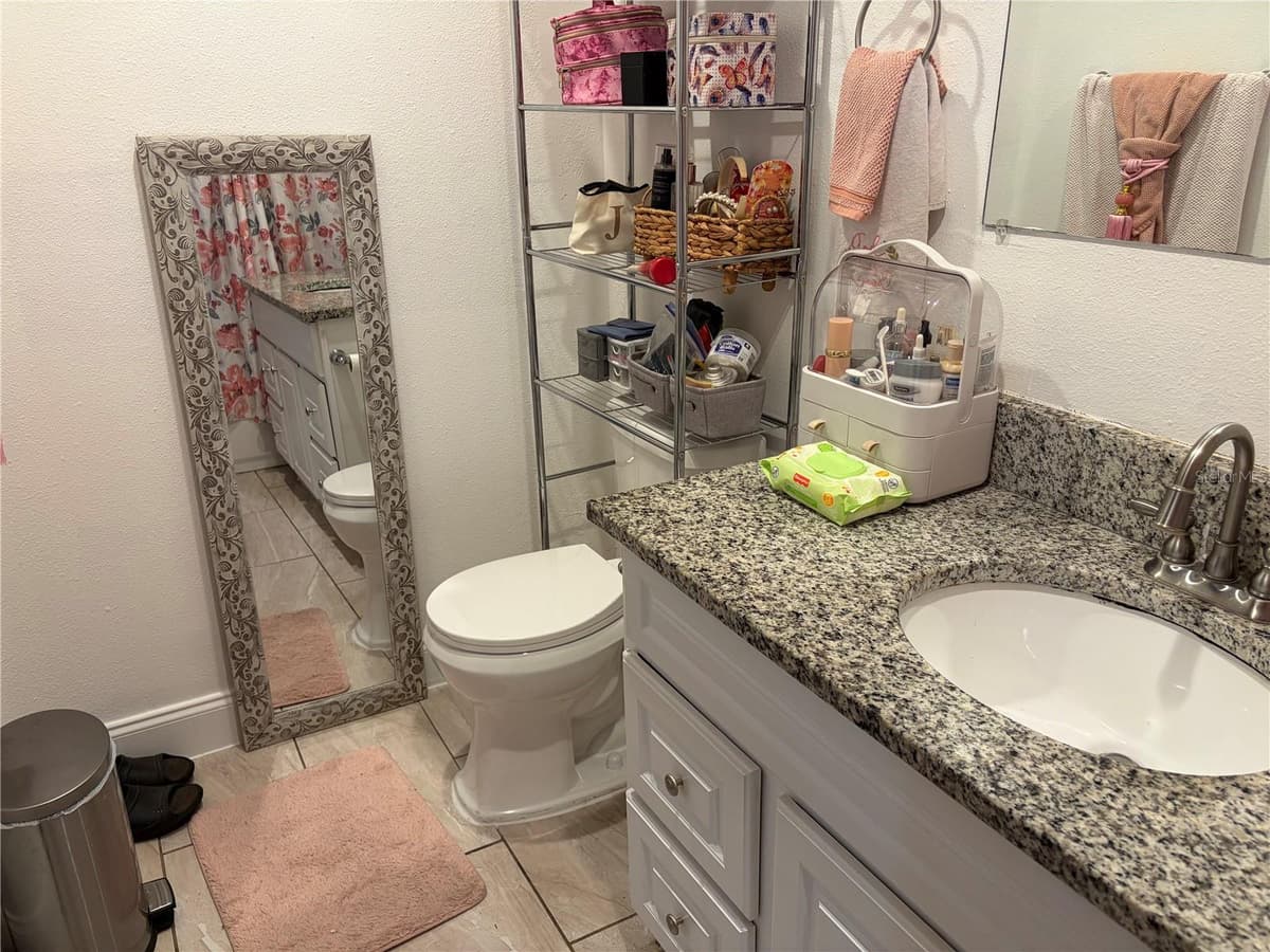 908 SOLANDRA DRIVE — photo 14 of 16
