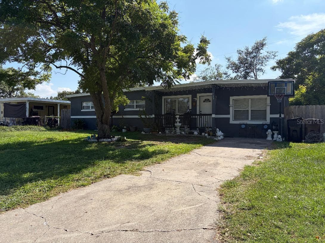 908 SOLANDRA DRIVE — photo 1 of 16