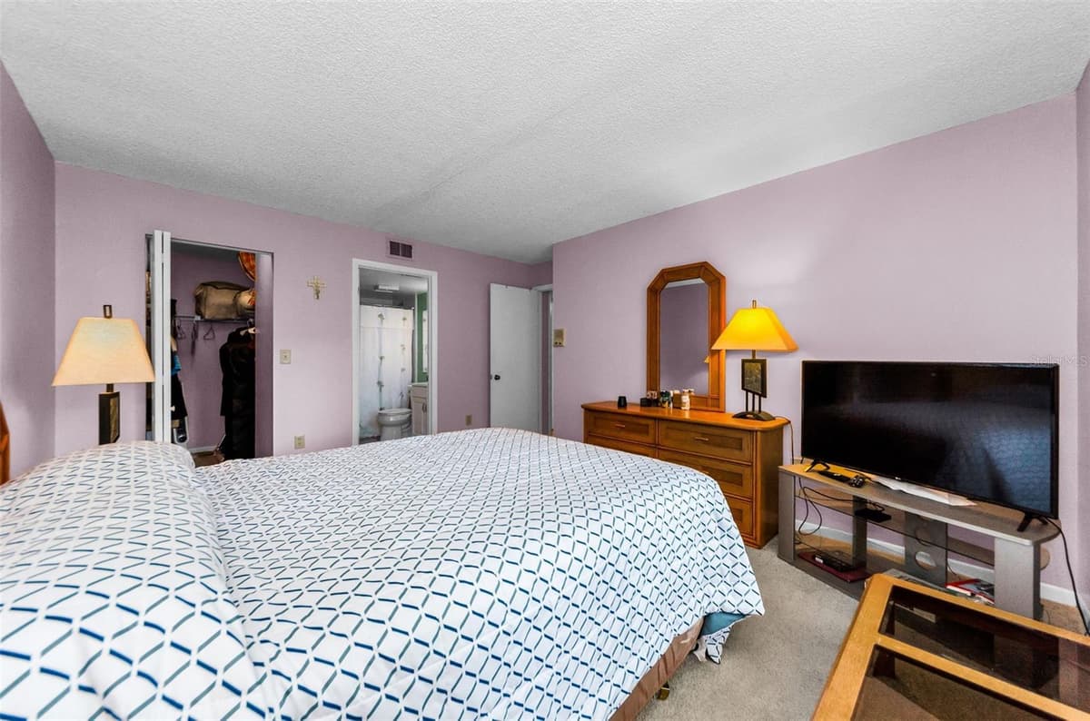 2575 PINE RIDGE WAY — photo 10 of 27