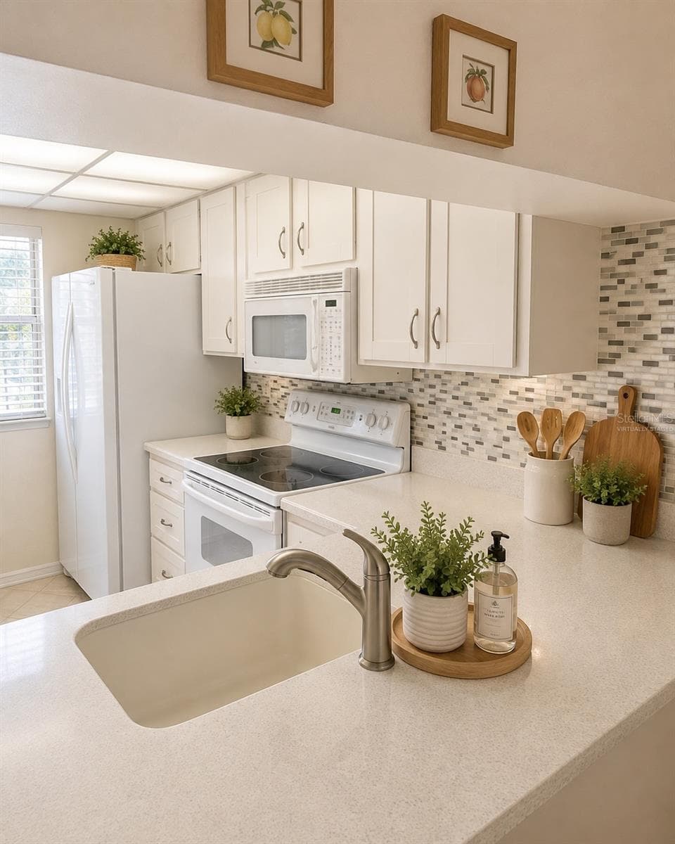 402 CERROMAR CIRCLE — photo 4 of 8