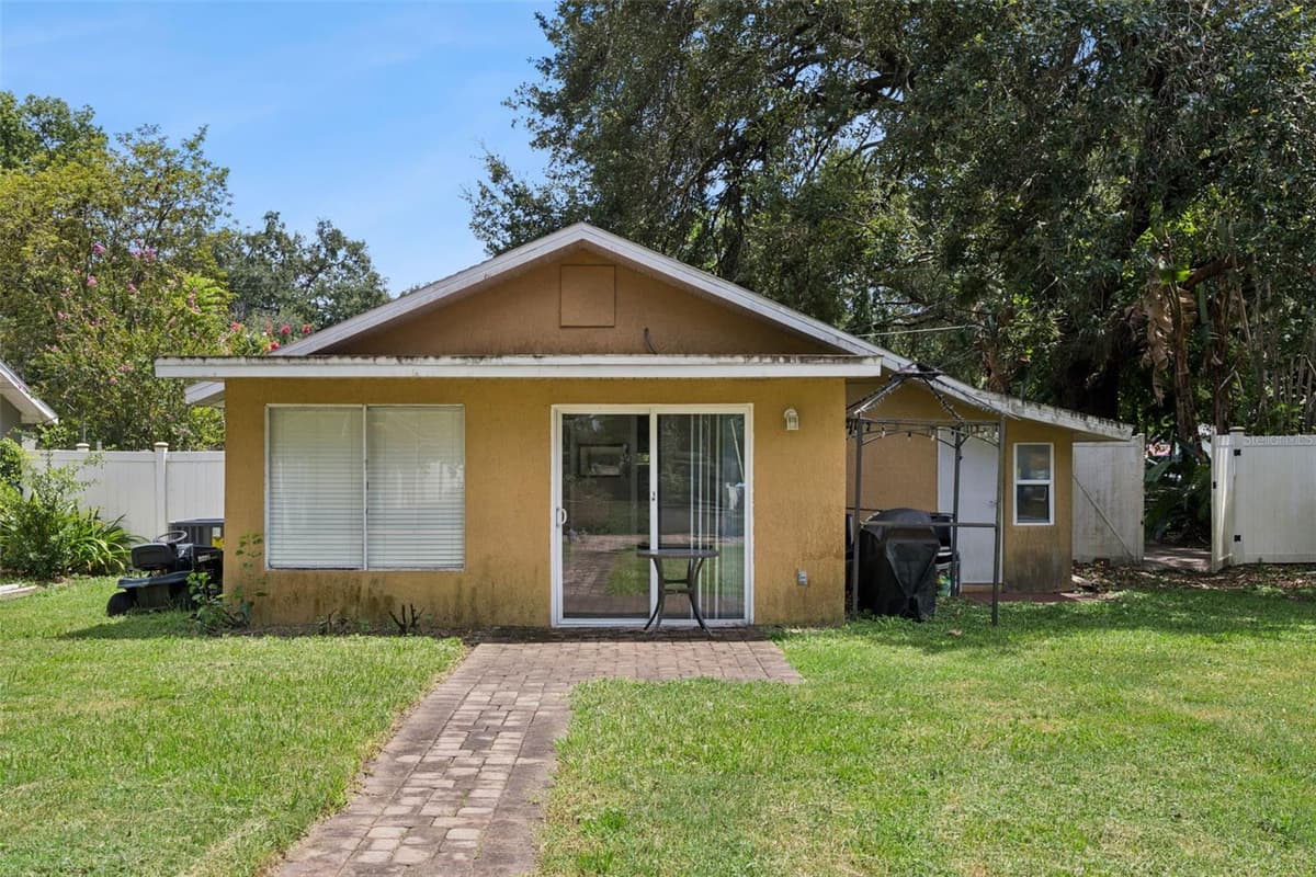 2109 GRANT AVENUE — photo 17 of 20