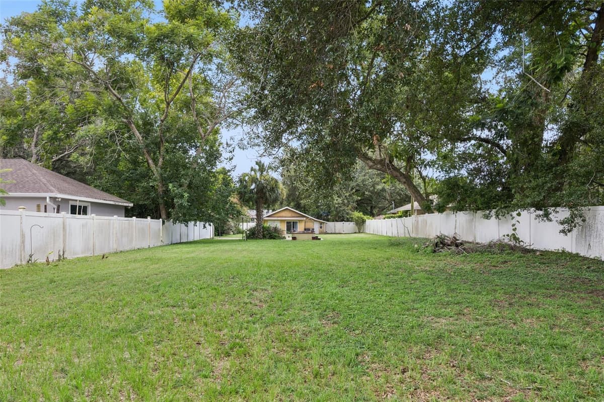 2109 GRANT AVENUE — photo 18 of 20