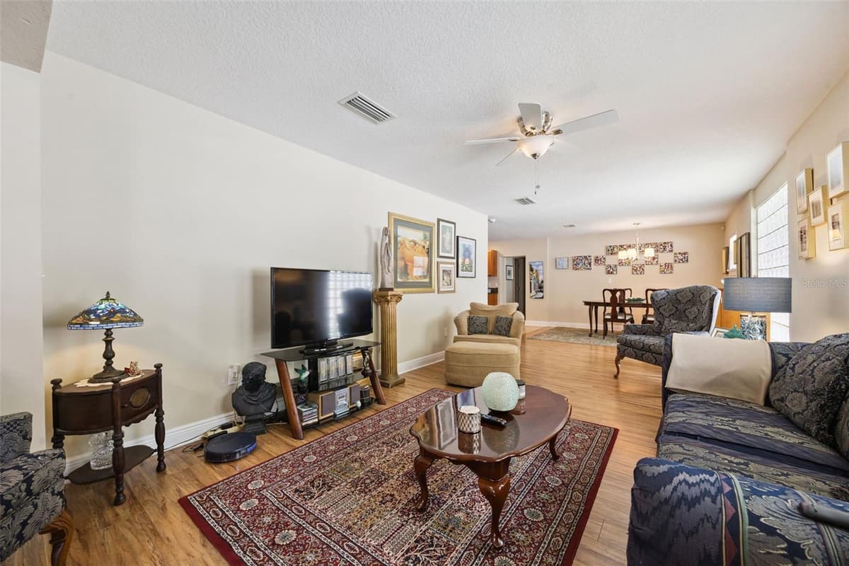 2109 GRANT AVENUE — photo 7 of 20