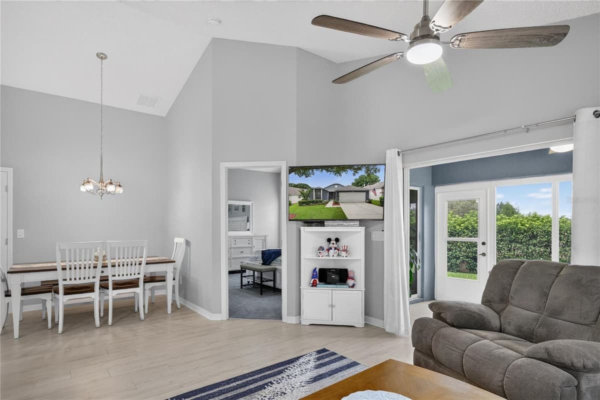 4059 CAPLAND AVENUE — photo 18 of 50