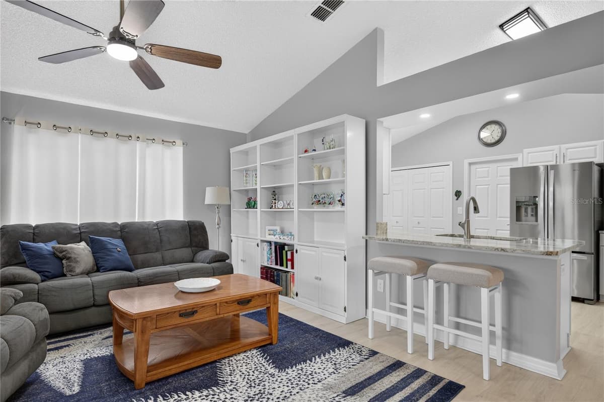 4059 CAPLAND AVENUE — photo 16 of 50