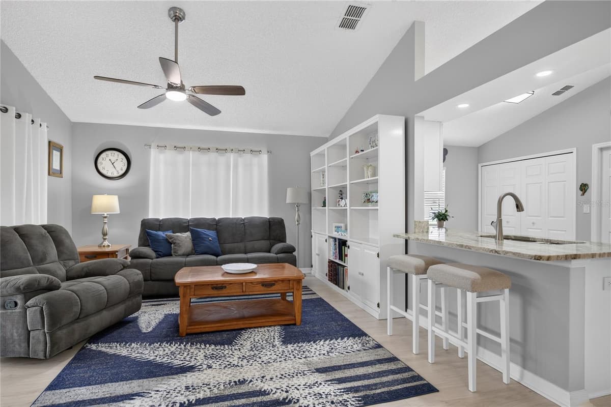4059 CAPLAND AVENUE — photo 15 of 50