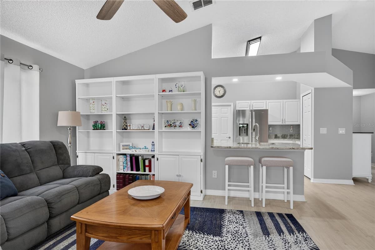 4059 CAPLAND AVENUE — photo 17 of 50