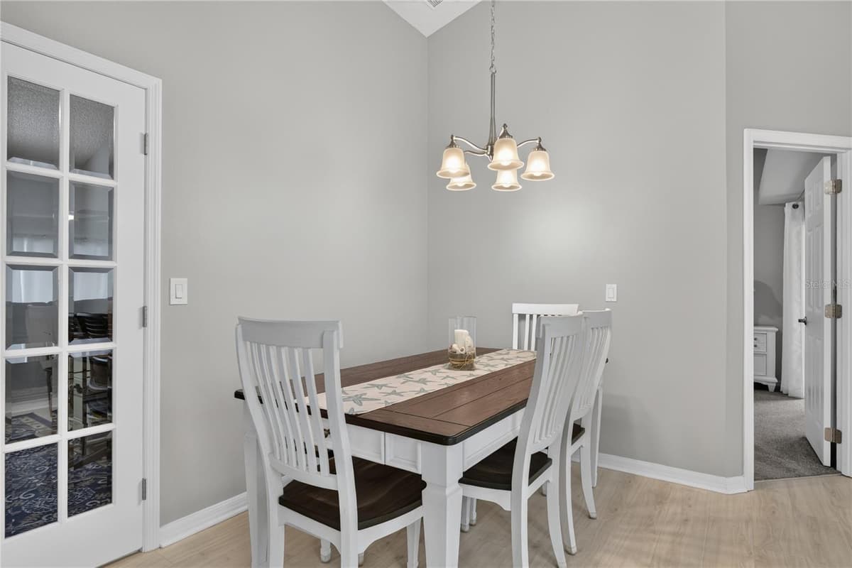 4059 CAPLAND AVENUE — photo 14 of 50