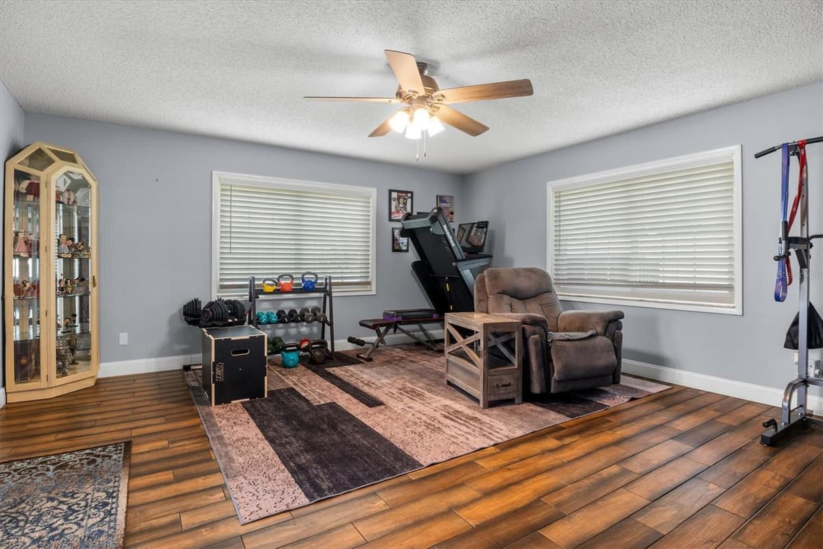 7229 ASHLAND DRIVE — photo 18 of 32