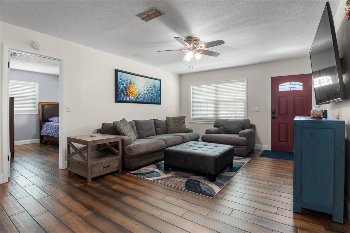 7229 ASHLAND DRIVE — photo 5 of 32