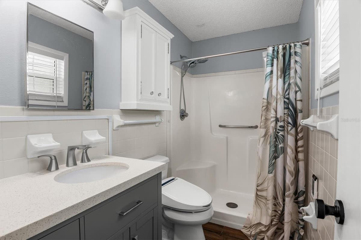 7229 ASHLAND DRIVE — photo 15 of 32