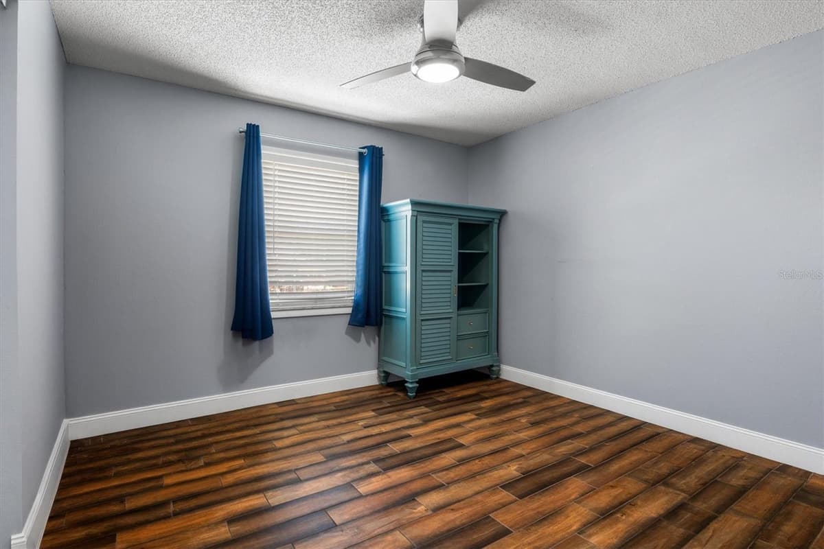 7229 ASHLAND DRIVE — photo 16 of 32