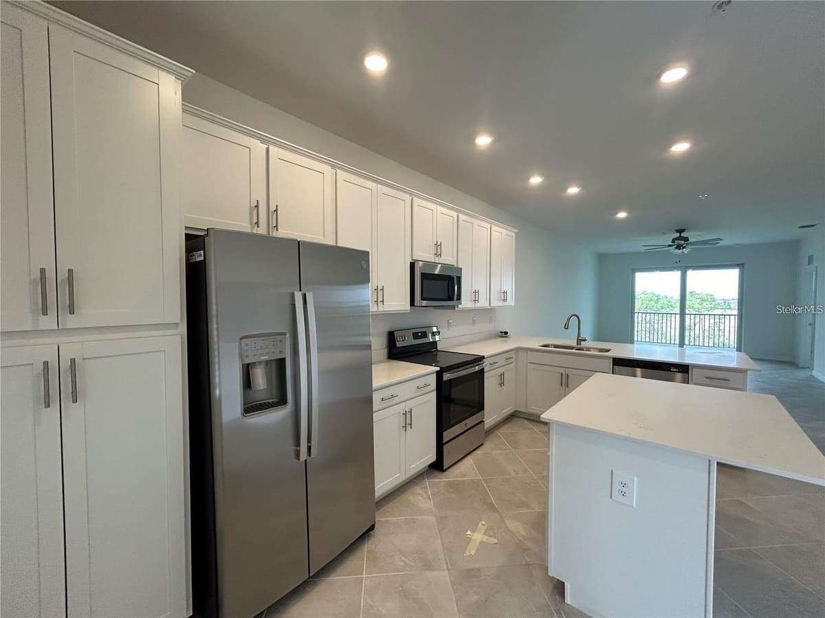 12240 WELLEN GOLF STREET — photo 8 of 69