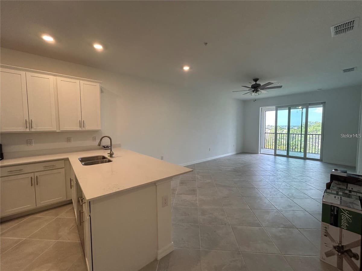 12240 WELLEN GOLF STREET — photo 10 of 69