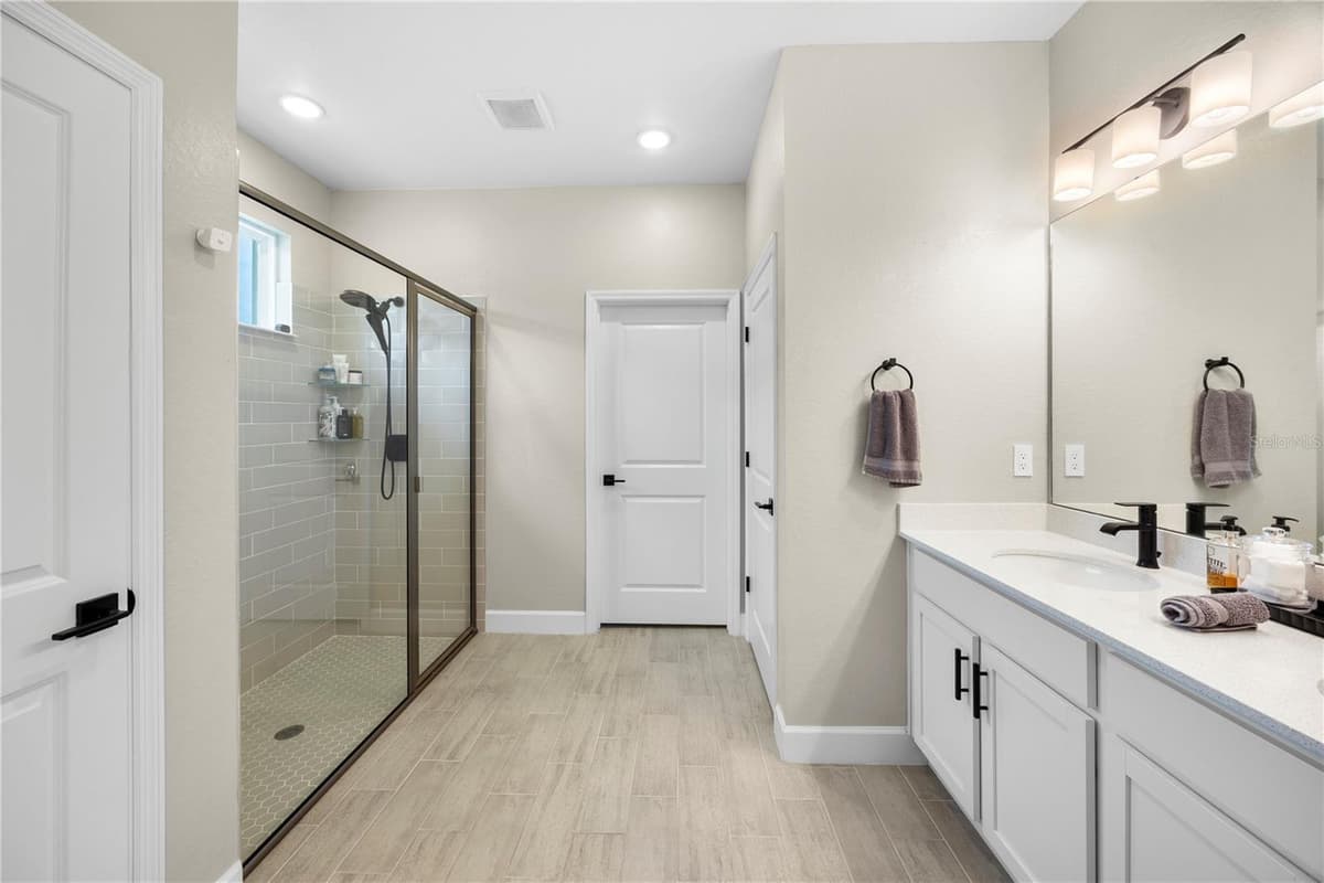 4916 HADER ROAD — photo 18 of 40