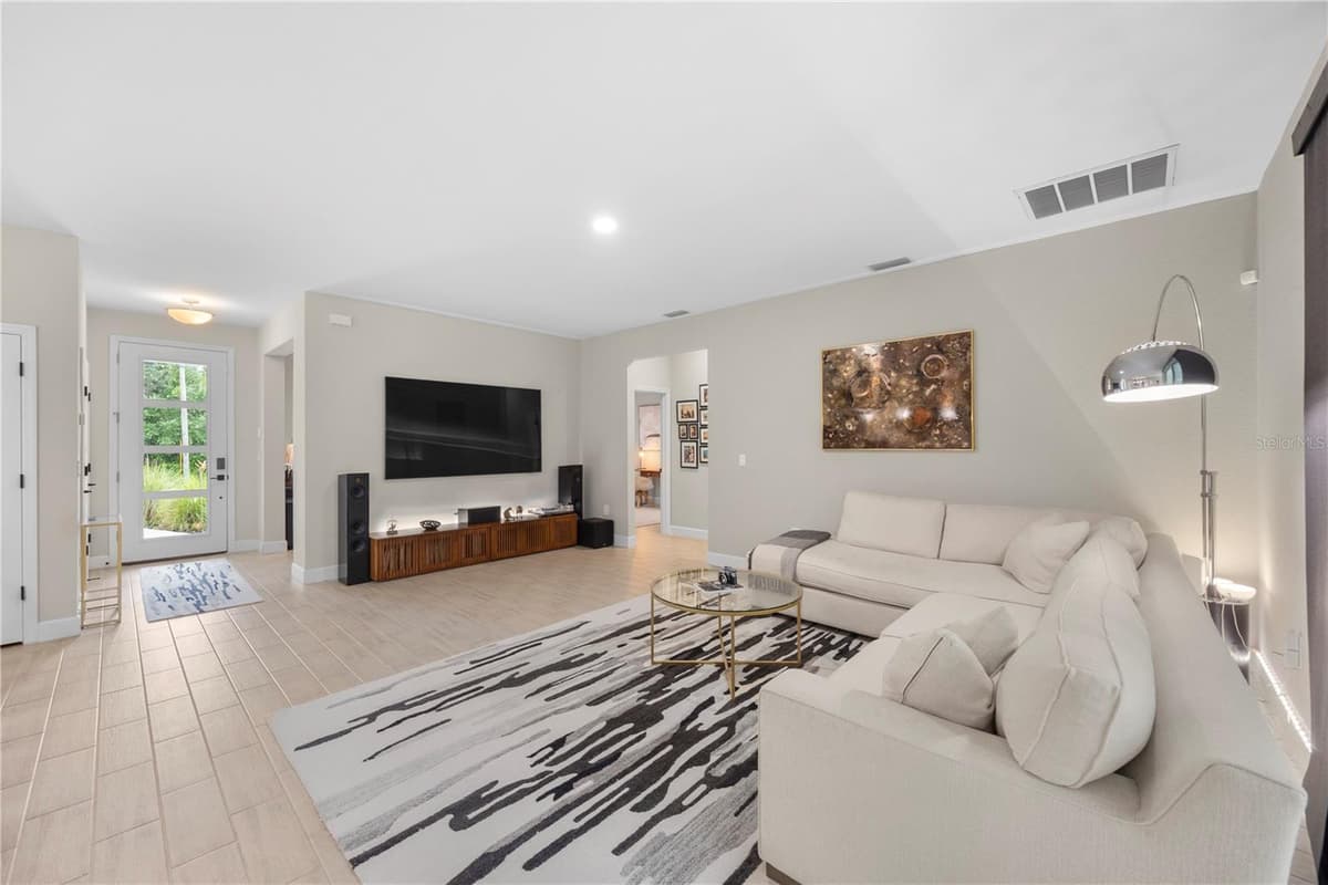 4916 HADER ROAD — photo 3 of 40
