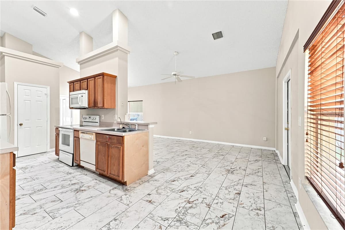 2155 KAYLAS COURT — photo 15 of 41