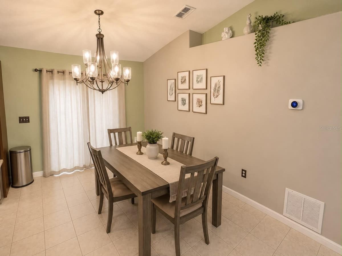 2333 AINSWORTH AVENUE — photo 10 of 22