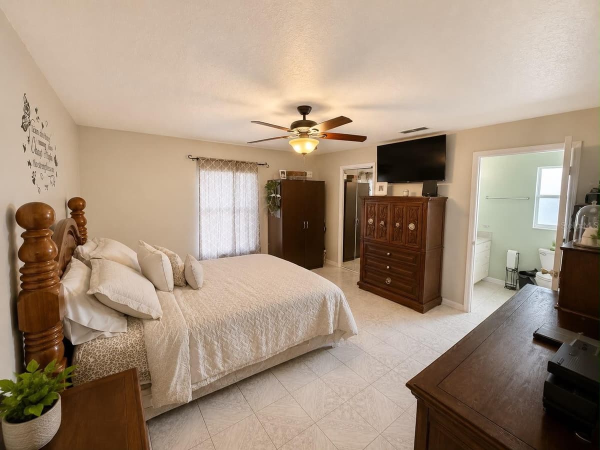 2333 AINSWORTH AVENUE — photo 13 of 22