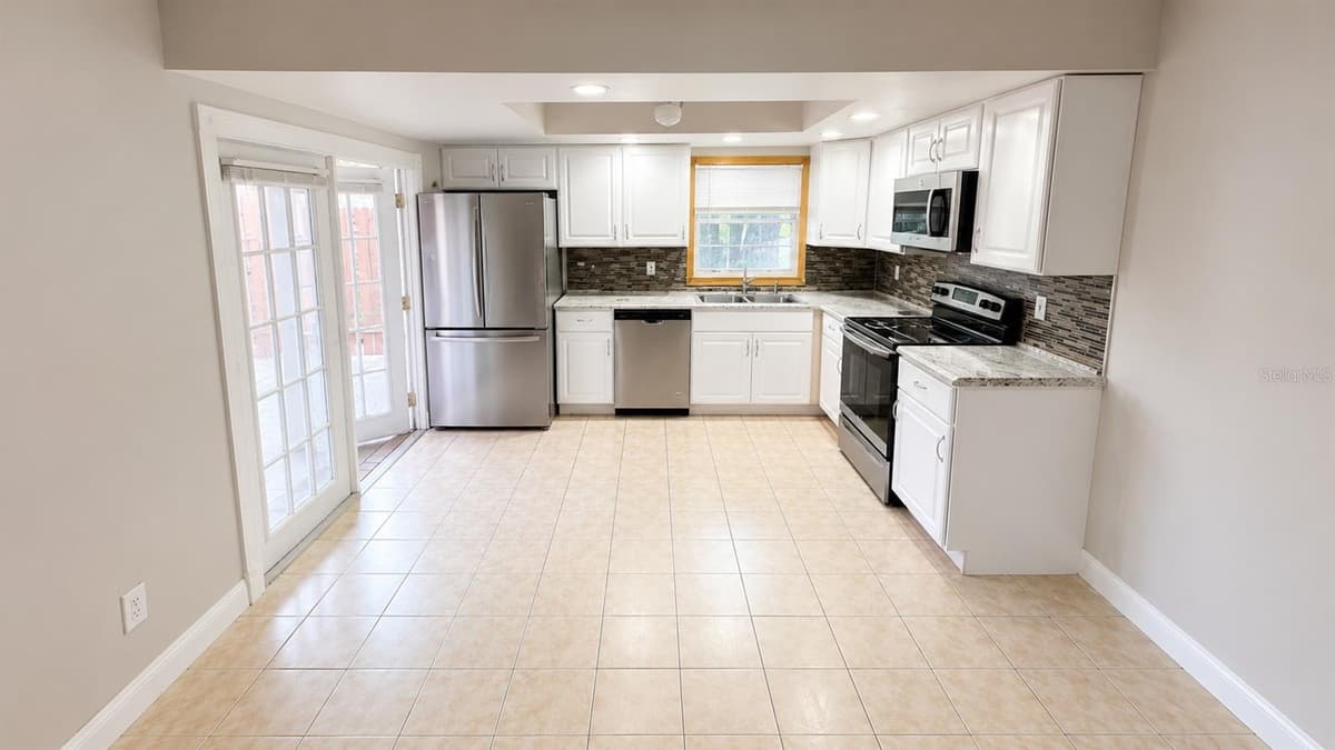 120 MOONSTONE COURT — photo 2 of 16