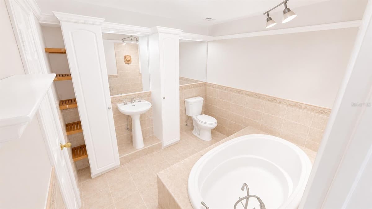120 MOONSTONE COURT — photo 11 of 16