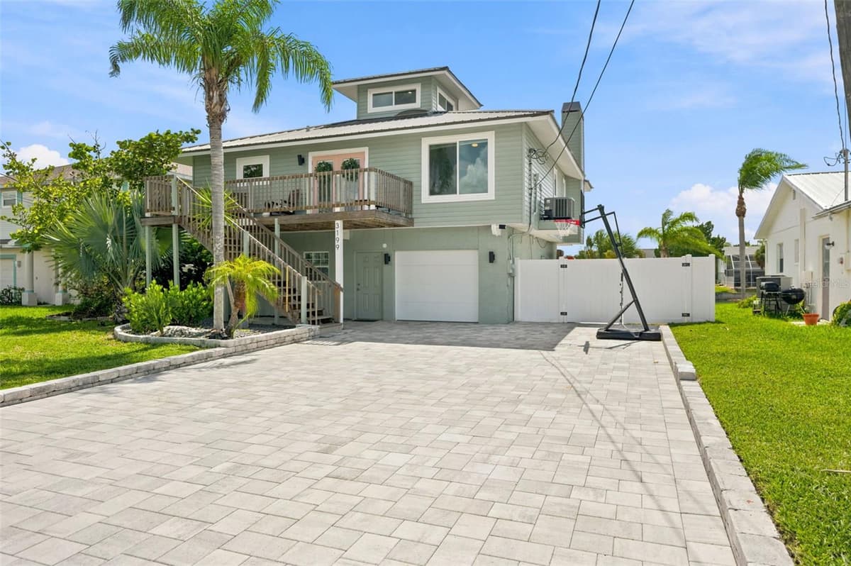 3199 AZALEA DRIVE — photo 2 of 56
