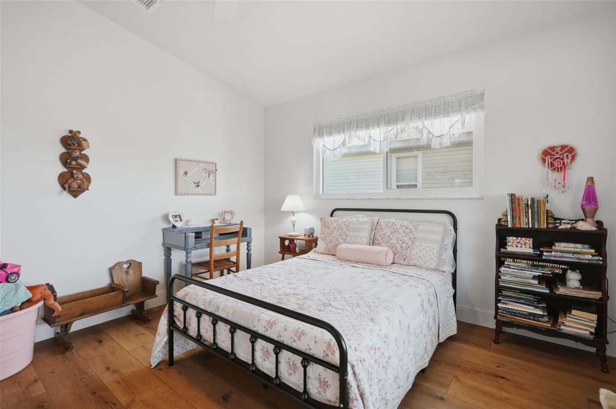 3199 AZALEA DRIVE — photo 16 of 56